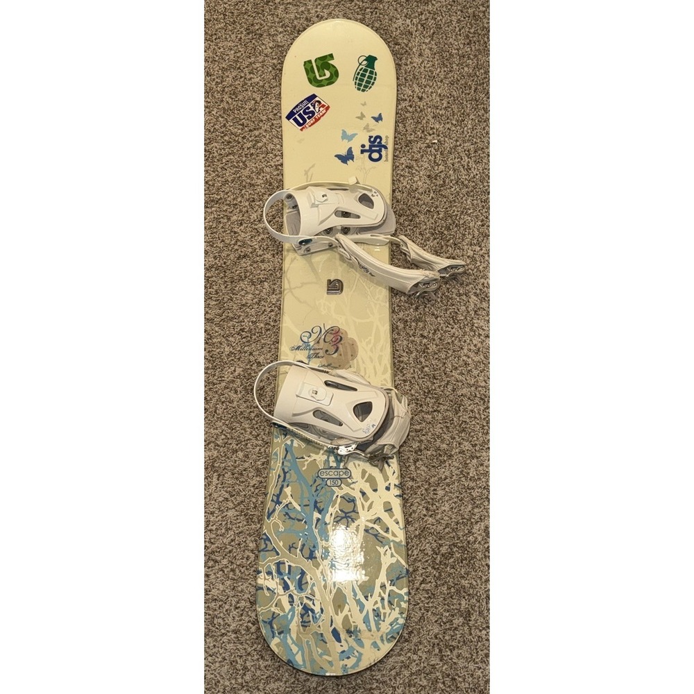 Millennium M3 Escape 150 Cm Women's Snowboard with White‎ M3 Equinox Bindings